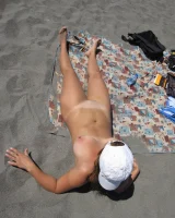 Horny gf 154 naturist girl posing at sea